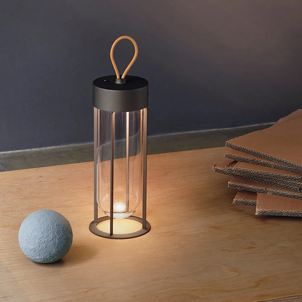 Candeeiro de mesa In Vitro, Black, 2700 kelvin Flos