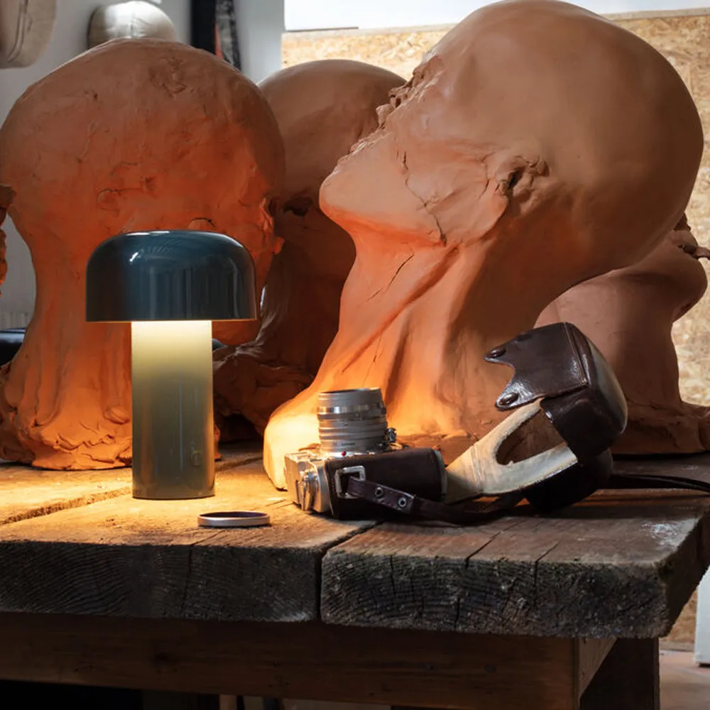 Candeeiro de mesa portátil Bellhop, Grey blue Flos