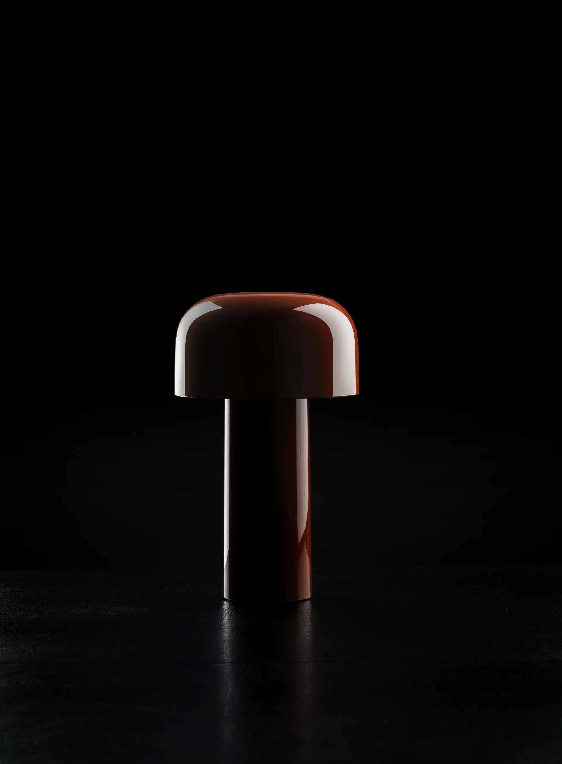 Candeeiro de mesa portátil Bellhop, Vermelho tijolo, IP54 (interior/exterior) Flos