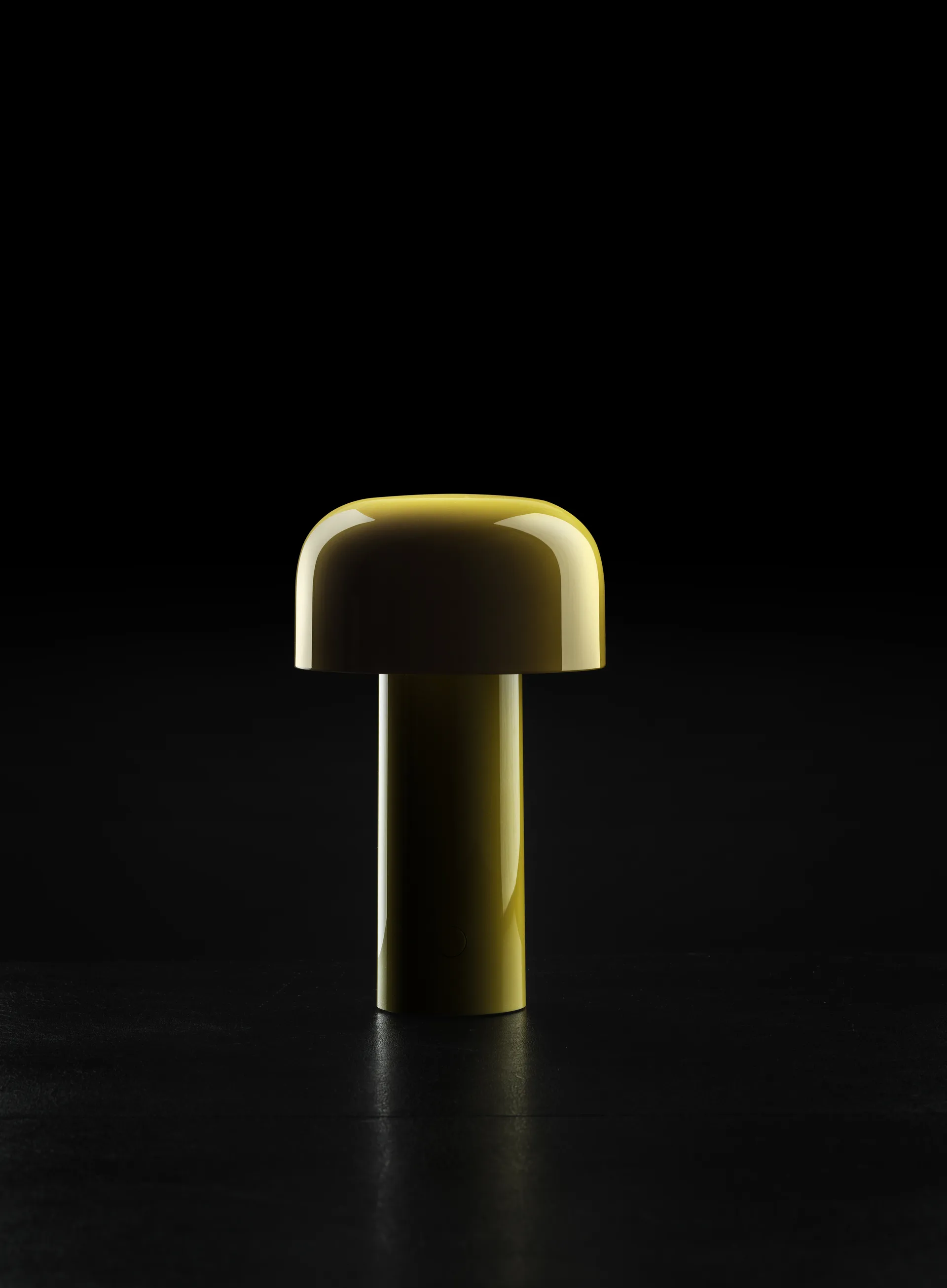 Candeeiro de mesa portátil Bellhop, Yellow yellow, IP54 (interior/exterior) Flos