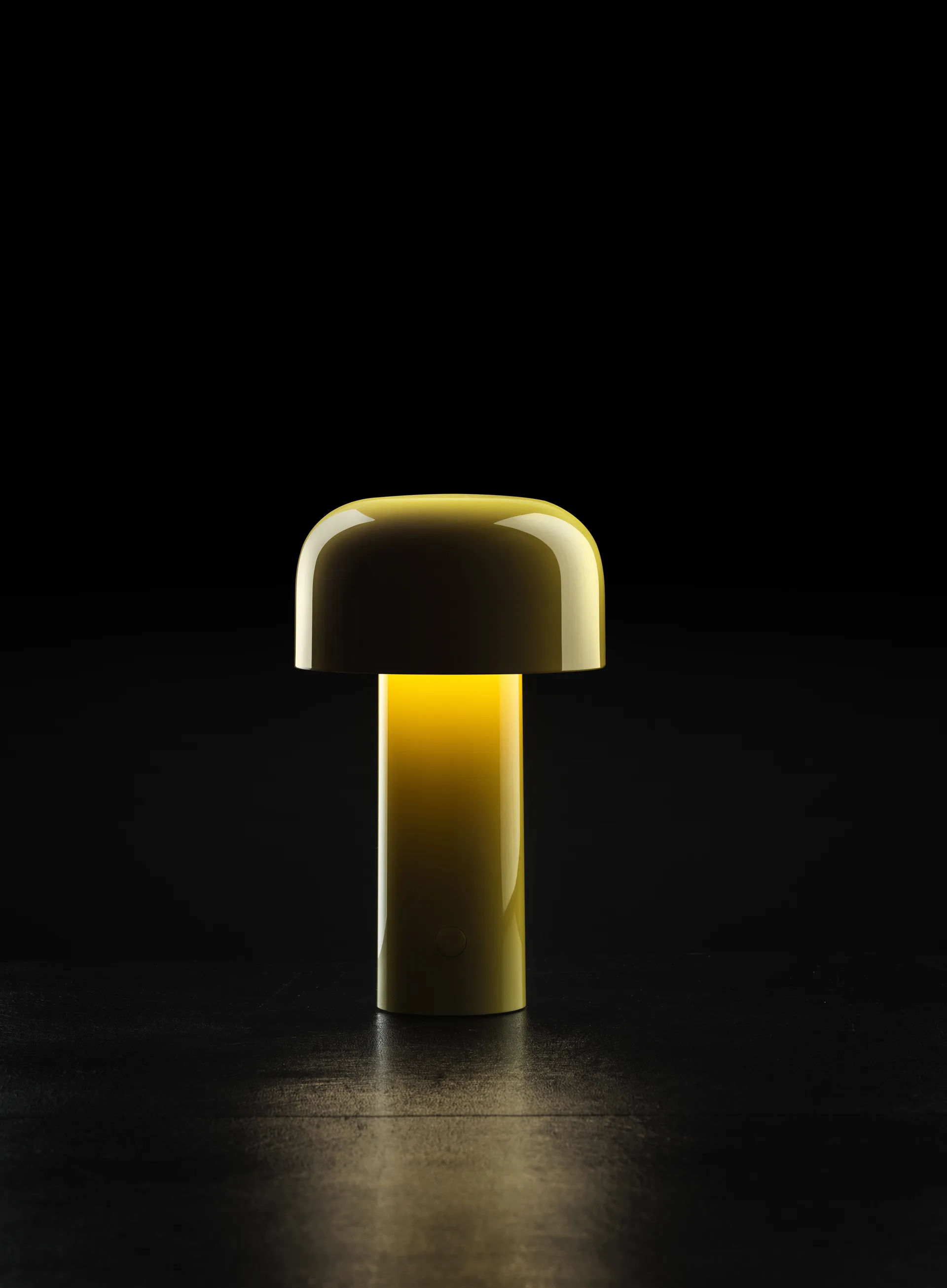 Candeeiro de mesa portátil Bellhop, Yellow yellow, IP54 (interior/exterior) Flos