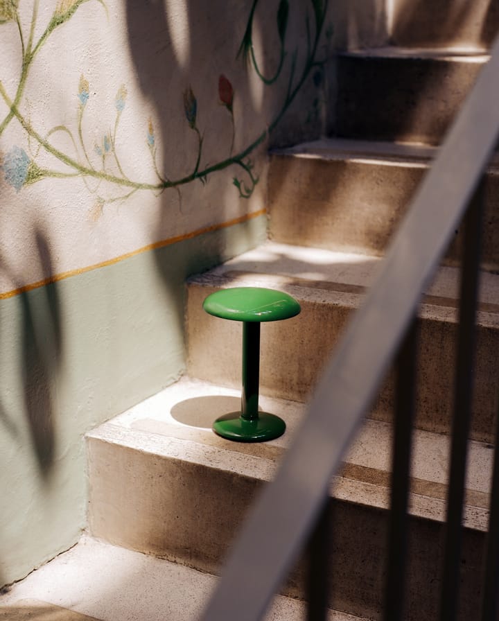 Candeeiro de mesa portátil Gustave Residential, Lacquered green Flos