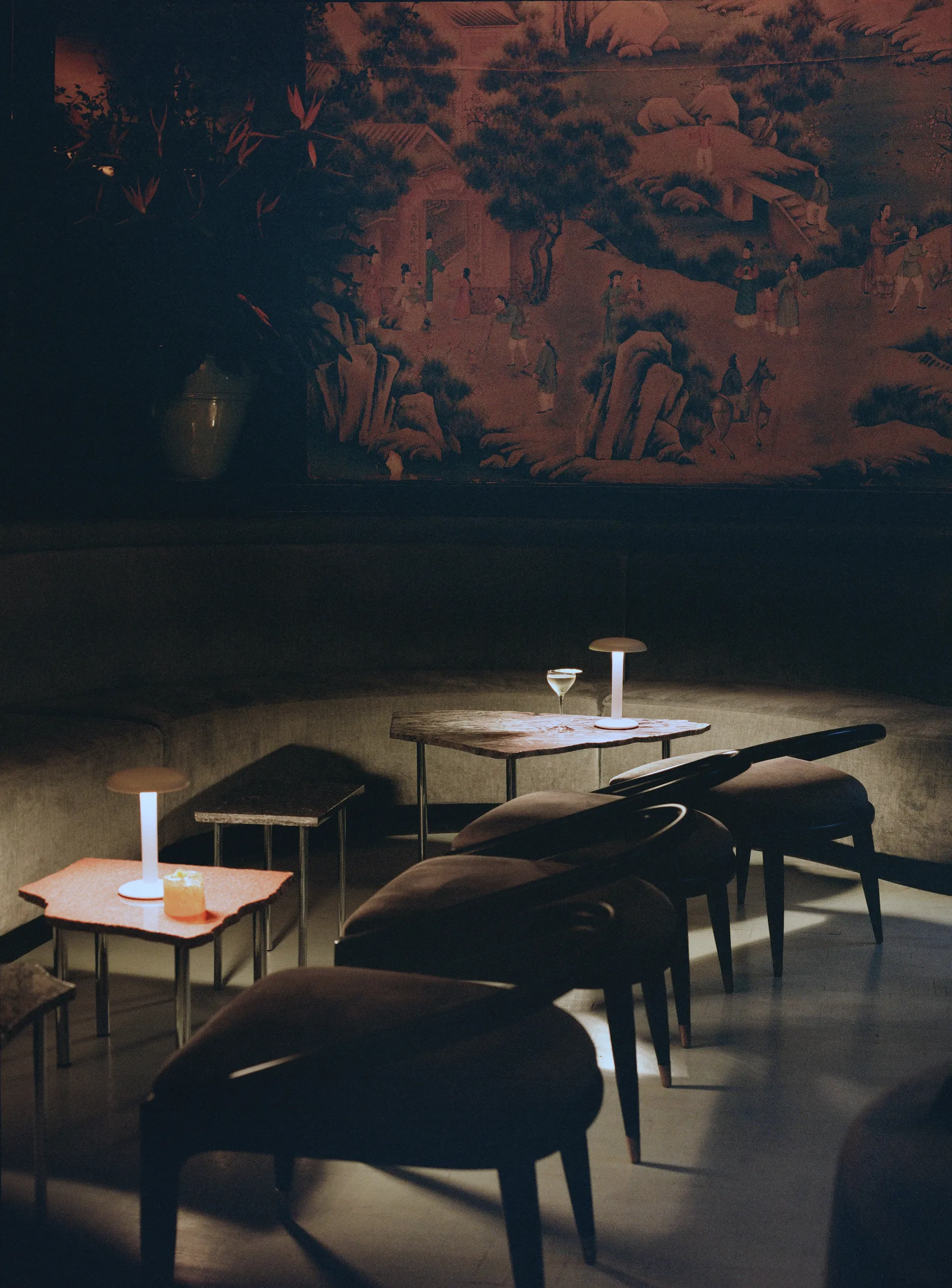 Candeeiro de mesa portátil Gustave Residential, Matte white Flos