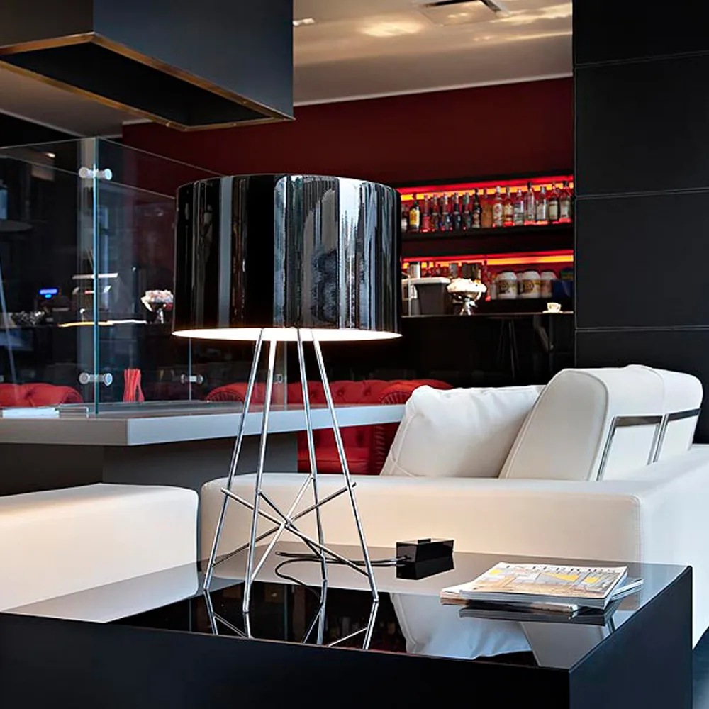 Candeeiro de mesa Ray T, Vidro claro Flos