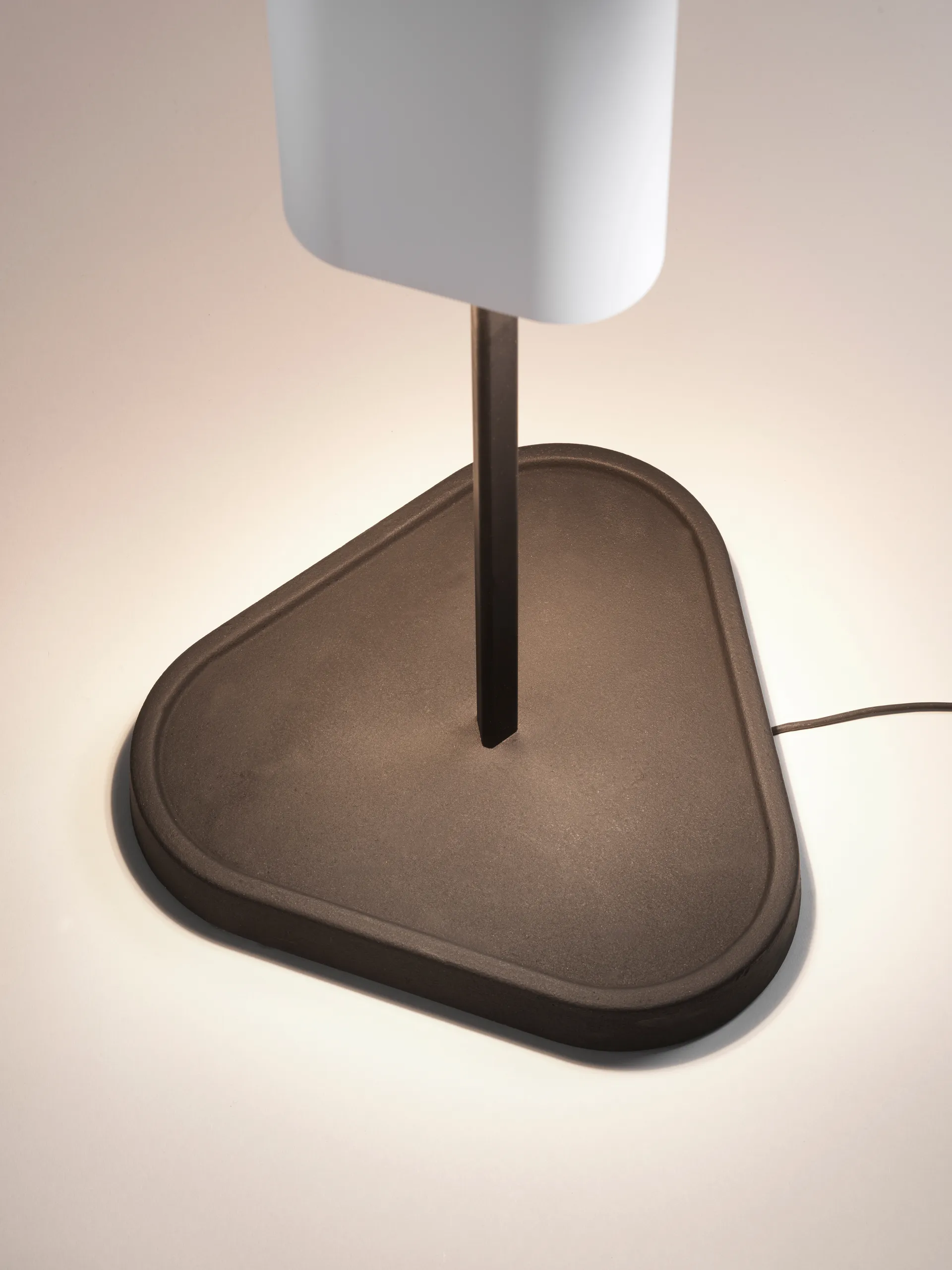 Candeeiro de pé EMI 170 cm, Off white Flos