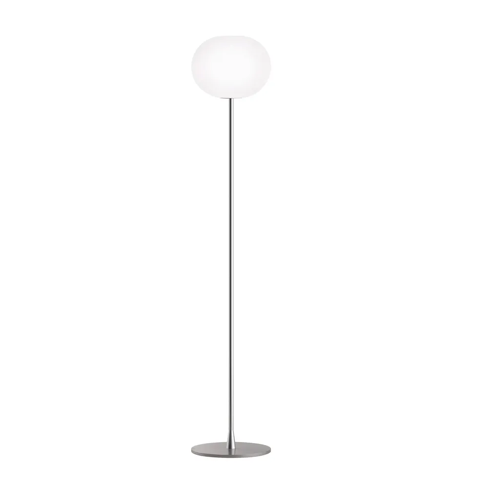 Candeeiro de pé Glo-ball F2, Vidro opal branco - suporte prateado fosco Flos