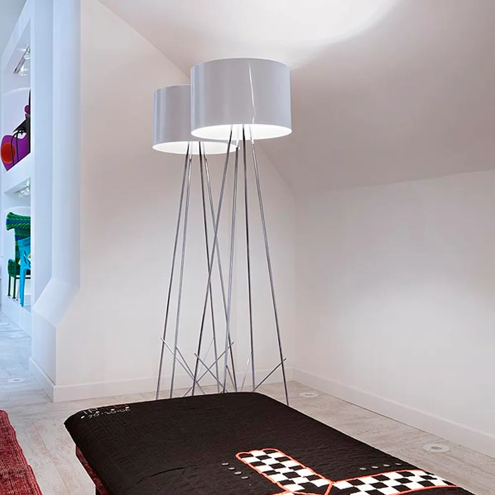 Candeeiro de pé Ray F2, Branco-cromado Flos