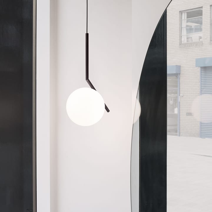 Candeeiro suspenso IC lights S2, Cromado-opala Flos