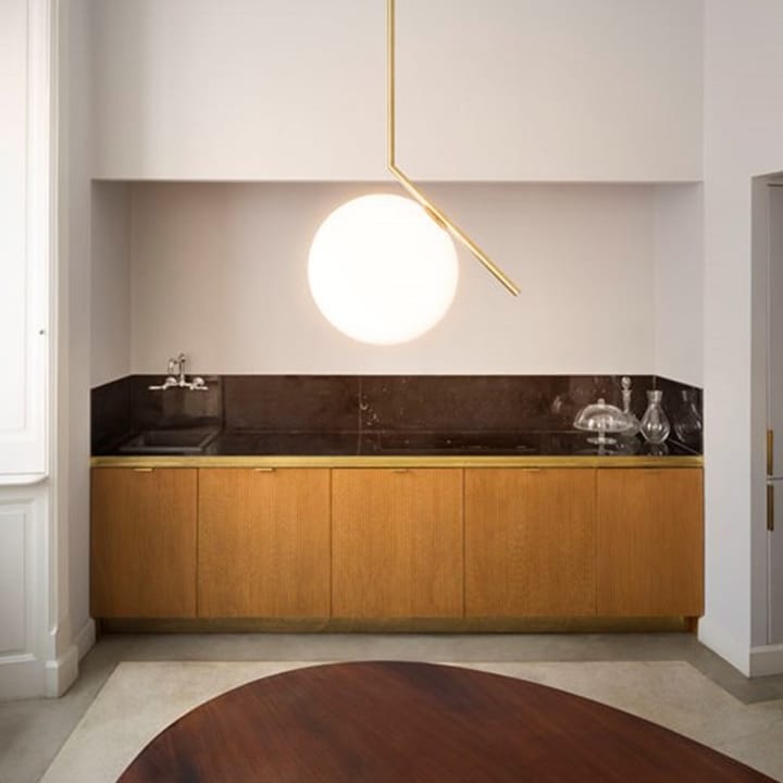Candeeiro suspenso IC lights S2, Latão escovado-opala Flos