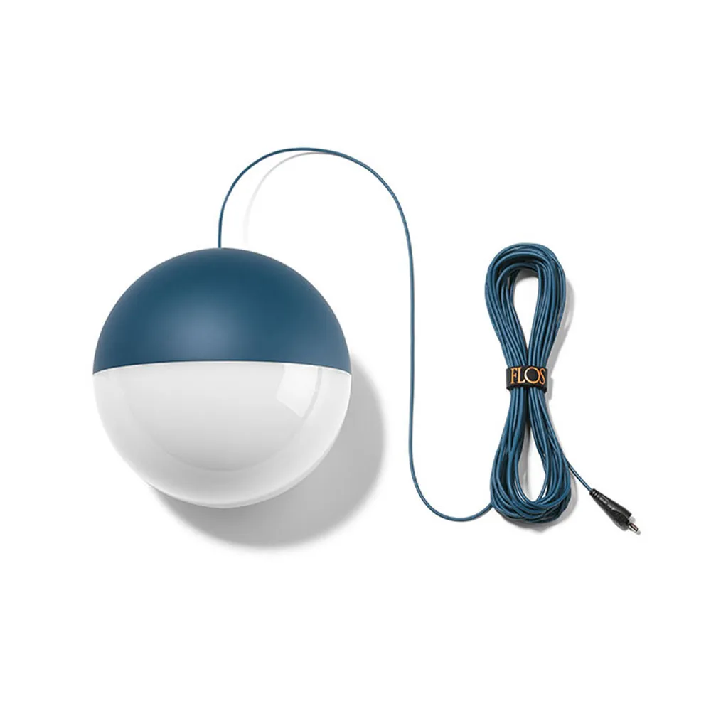 Candeeiro suspenso String Light Sphere, Azul, cabo 12 m Flos