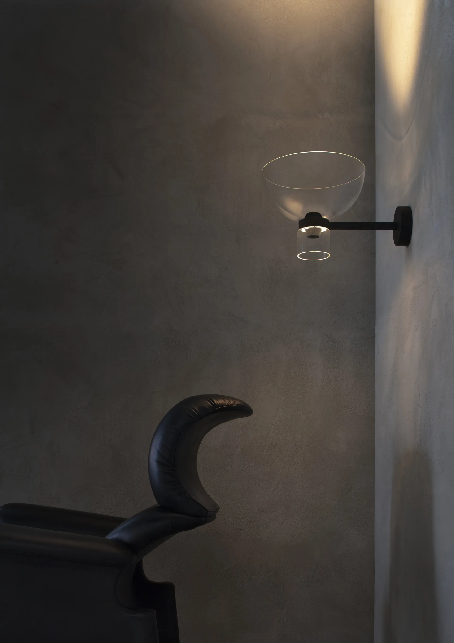 Nocturne Bowl candeeiro de parede - preto,  Flos