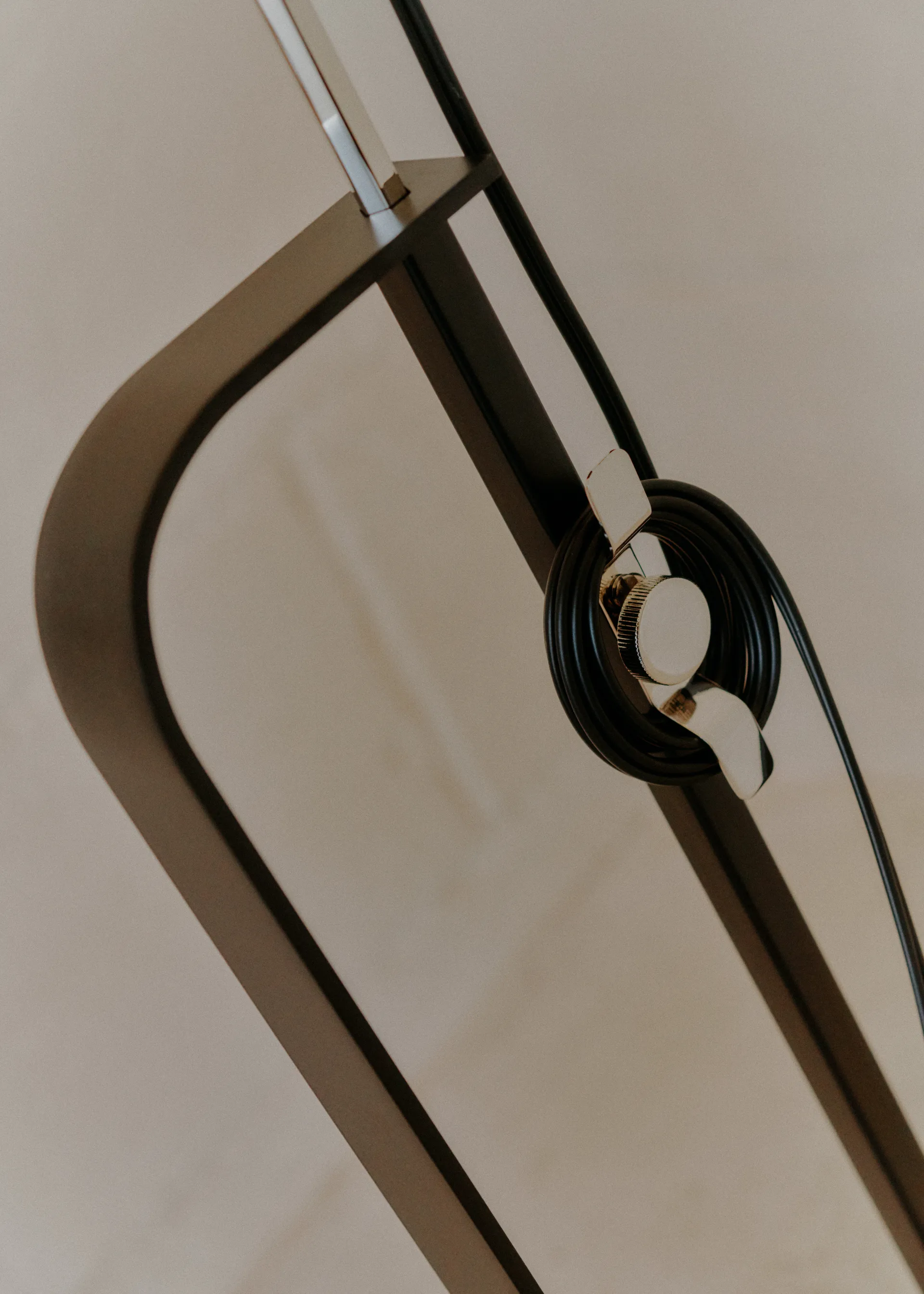 Toio Led candeeiro de pé - preto (EU),  Flos