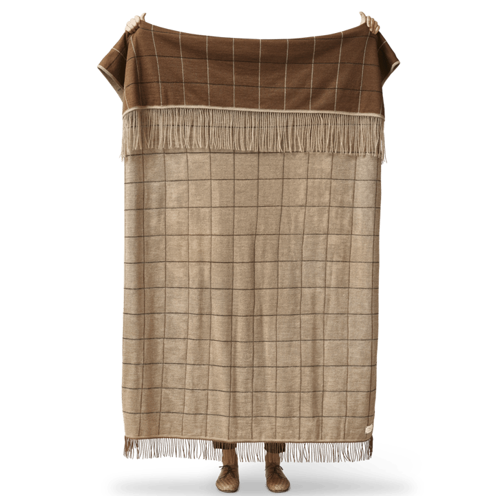 Aymara manta 130x190 cm, New square brown Form & Refine