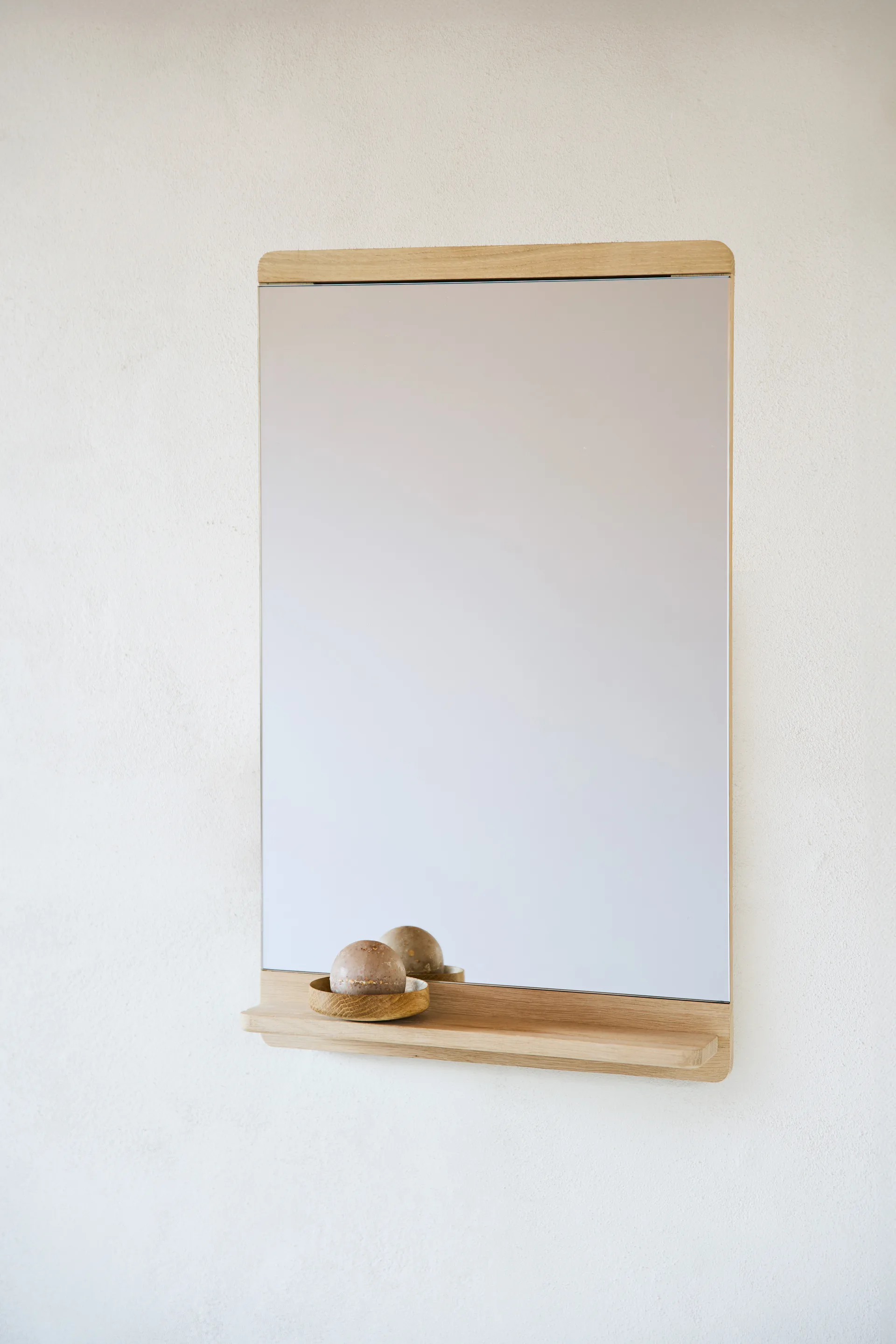 Rim espelho de parede 40x68 cm, Carvalho branco Form & Refine