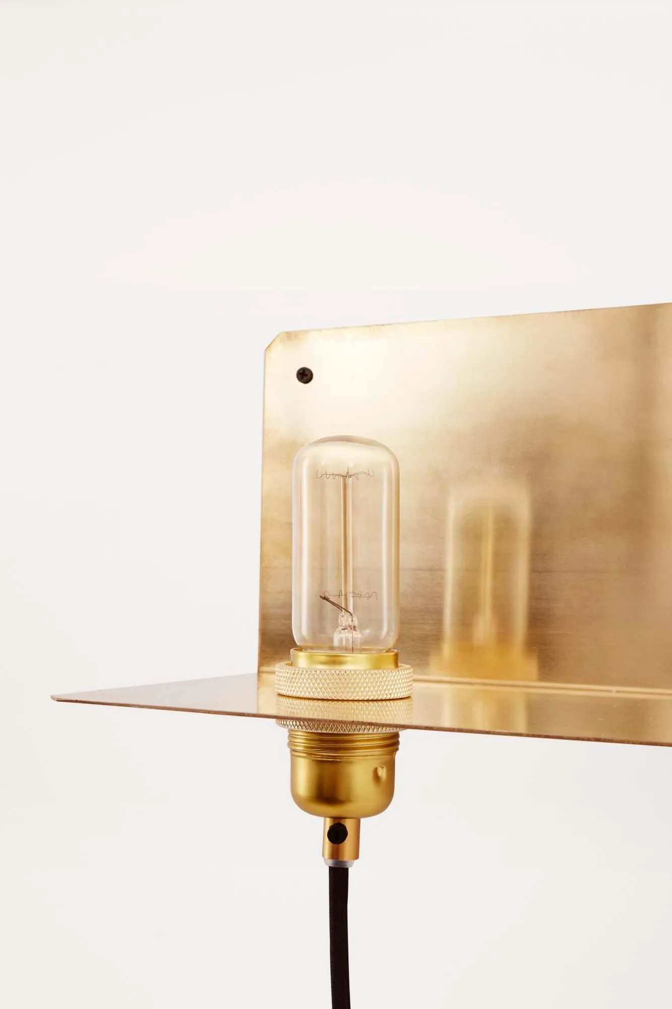 90° Wall Light candeeiro de parede, Brass FRAMA