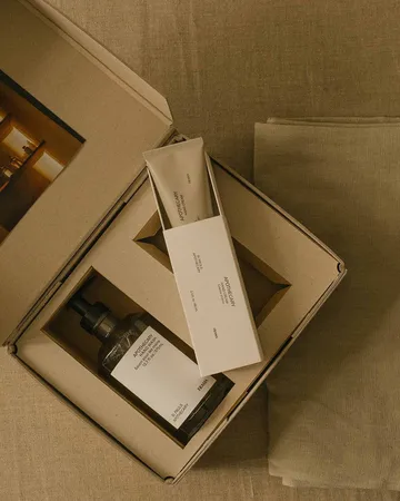 FRAMA conjunto de oferta sabonete para mãos + creme para mãos - Apothecary - FRAMA