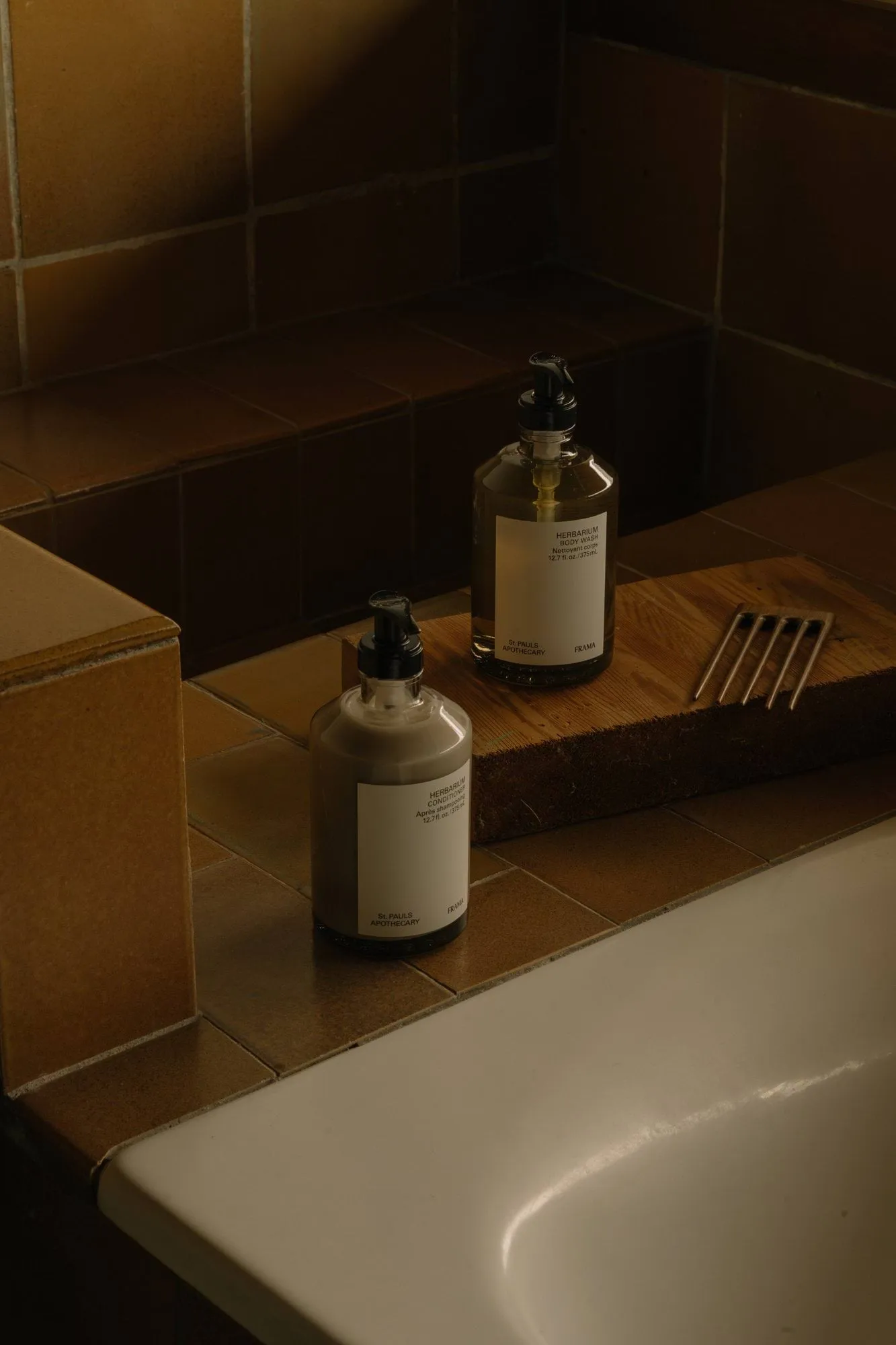FRAMA sabonete para as mãos, Apothecary, 375 ml FRAMA