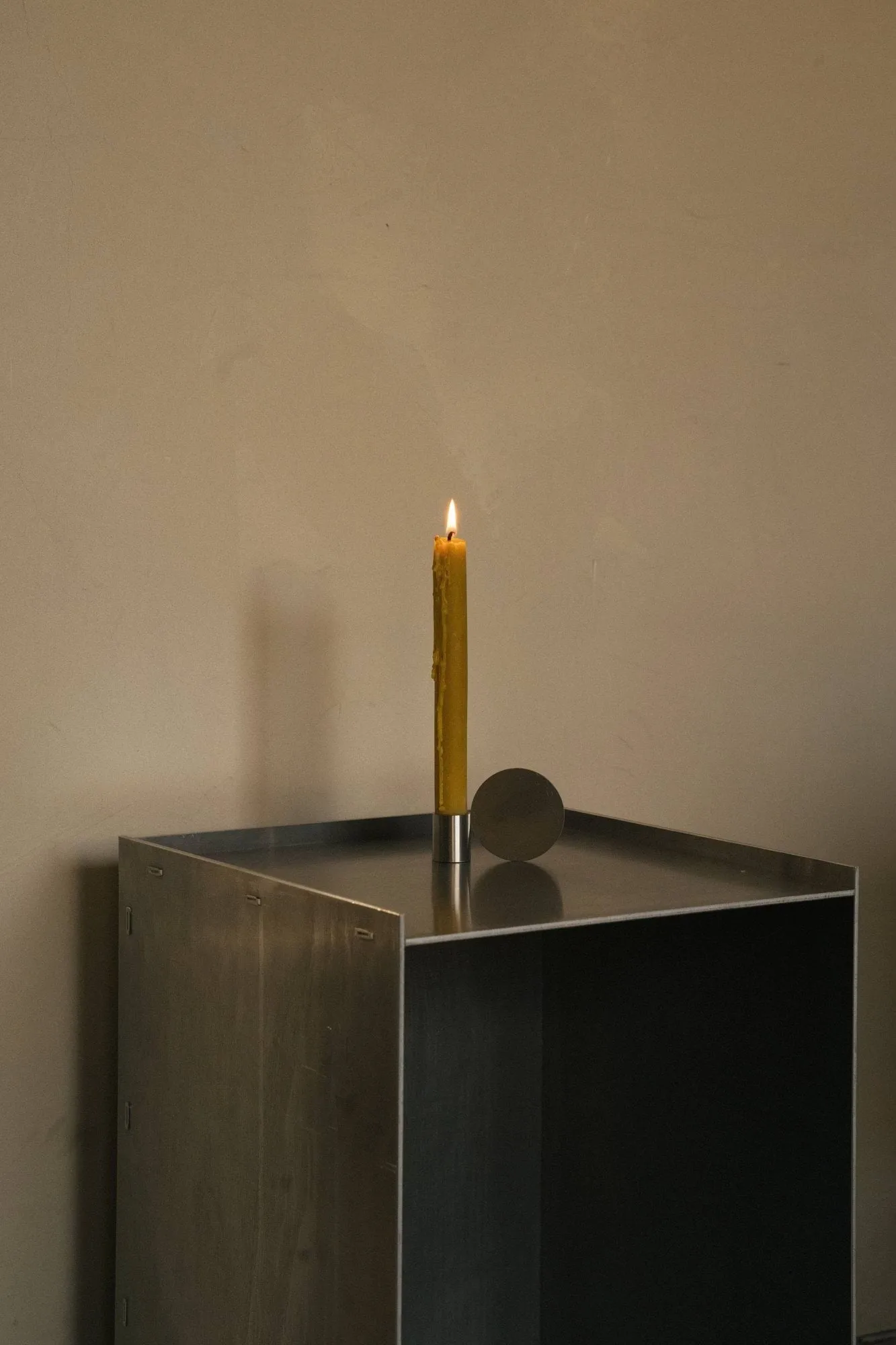 Fundament castiçal, Form 3, aço inoxidável, 2,5x8,5x6 cm FRAMA