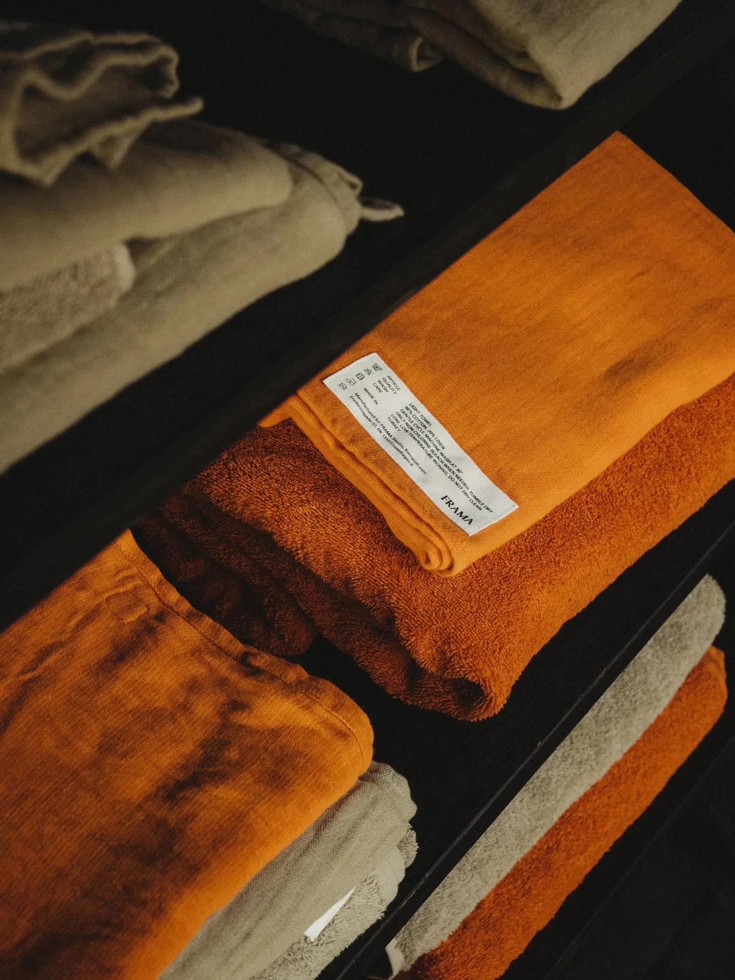 Light Towel toalha de banho 150x100 cm, Burnt orange (orange) FRAMA