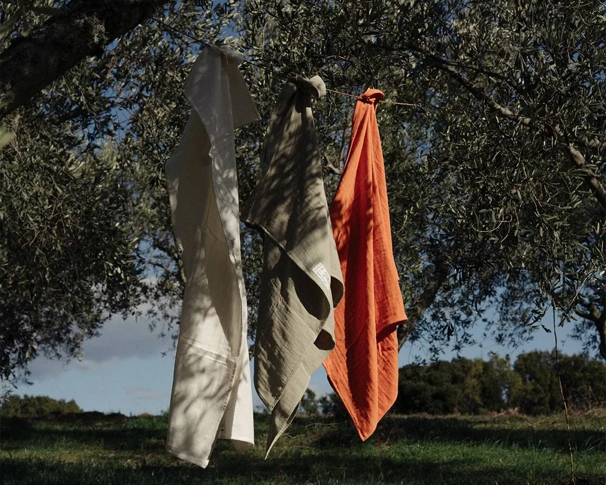 Light Towel toalha de banho 150x100 cm, Sage green (verde) FRAMA