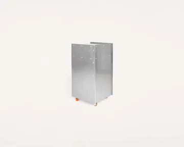 Rivet Cart mesa de apoio com rodas - Alumínio, 32,8x33,8x65 cm - FRAMA