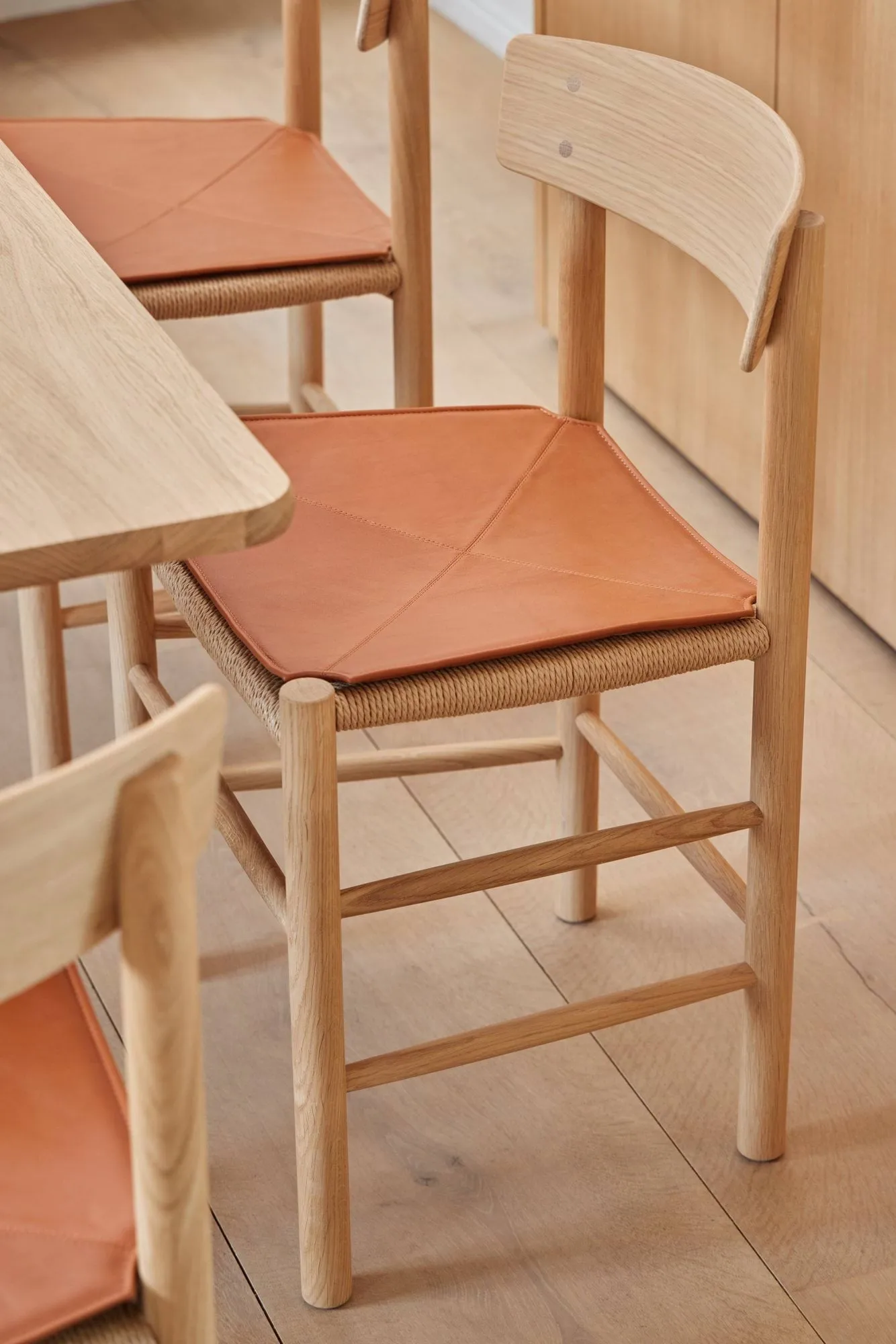 Almofada de assento em couro para cadeira J39, Cera 905 Russet Brown couro Fredericia Furniture