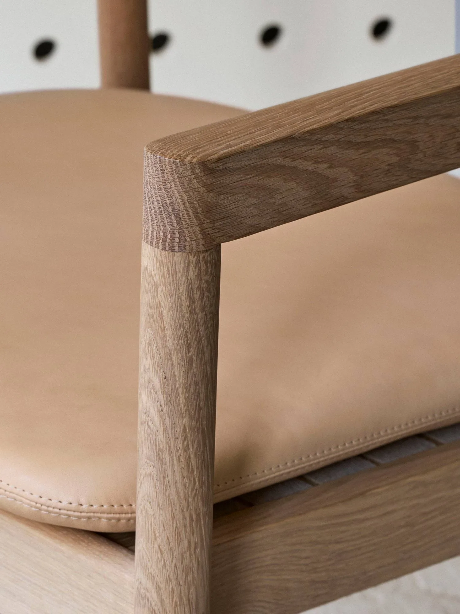 Cadeira lounge Post, Vegeta couro-carvalho ligeiramente oleado Fredericia Furniture