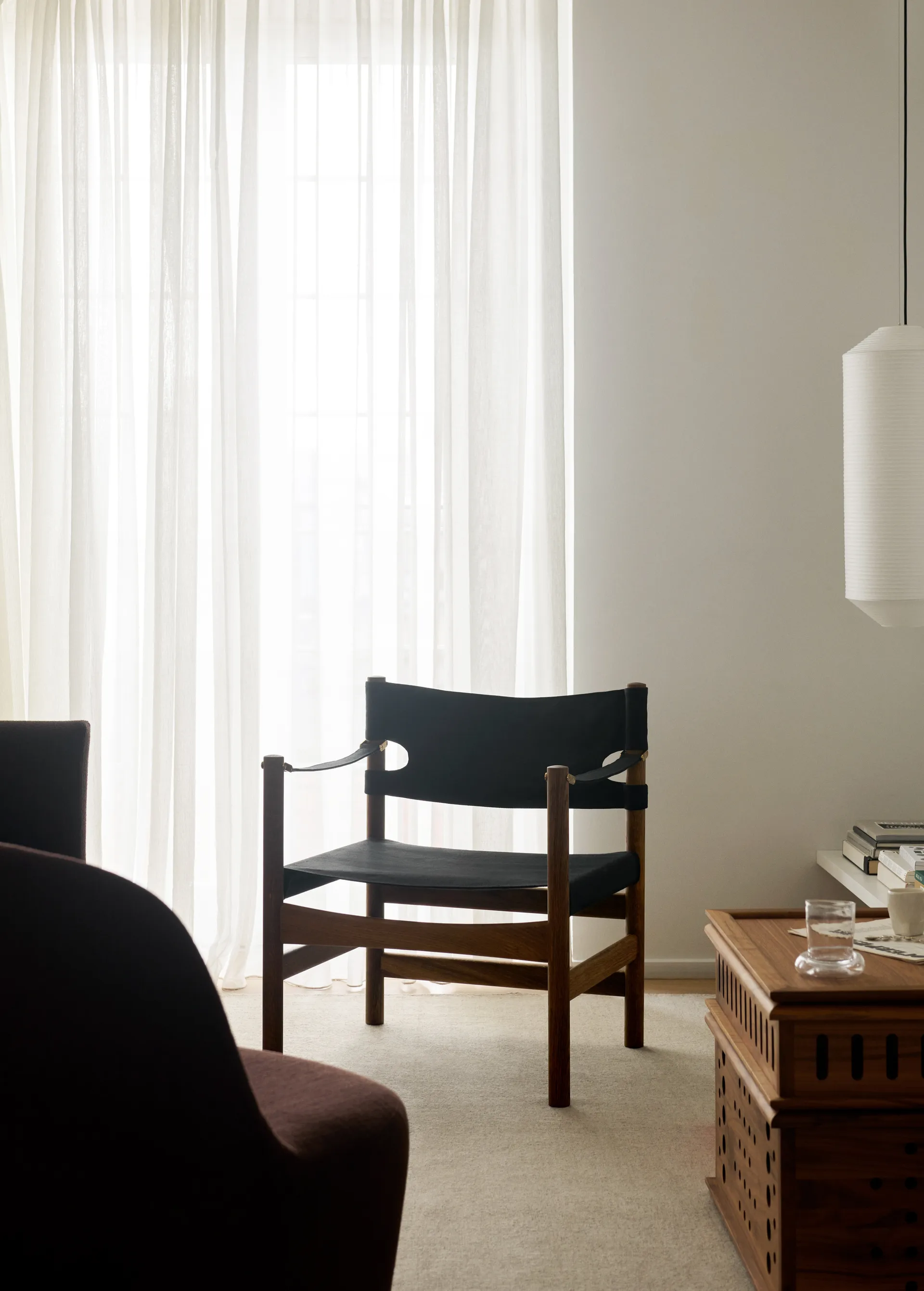 Canvas 21 cadeira com braços, Carvalho envernizado-oléo preto Fredericia Furniture