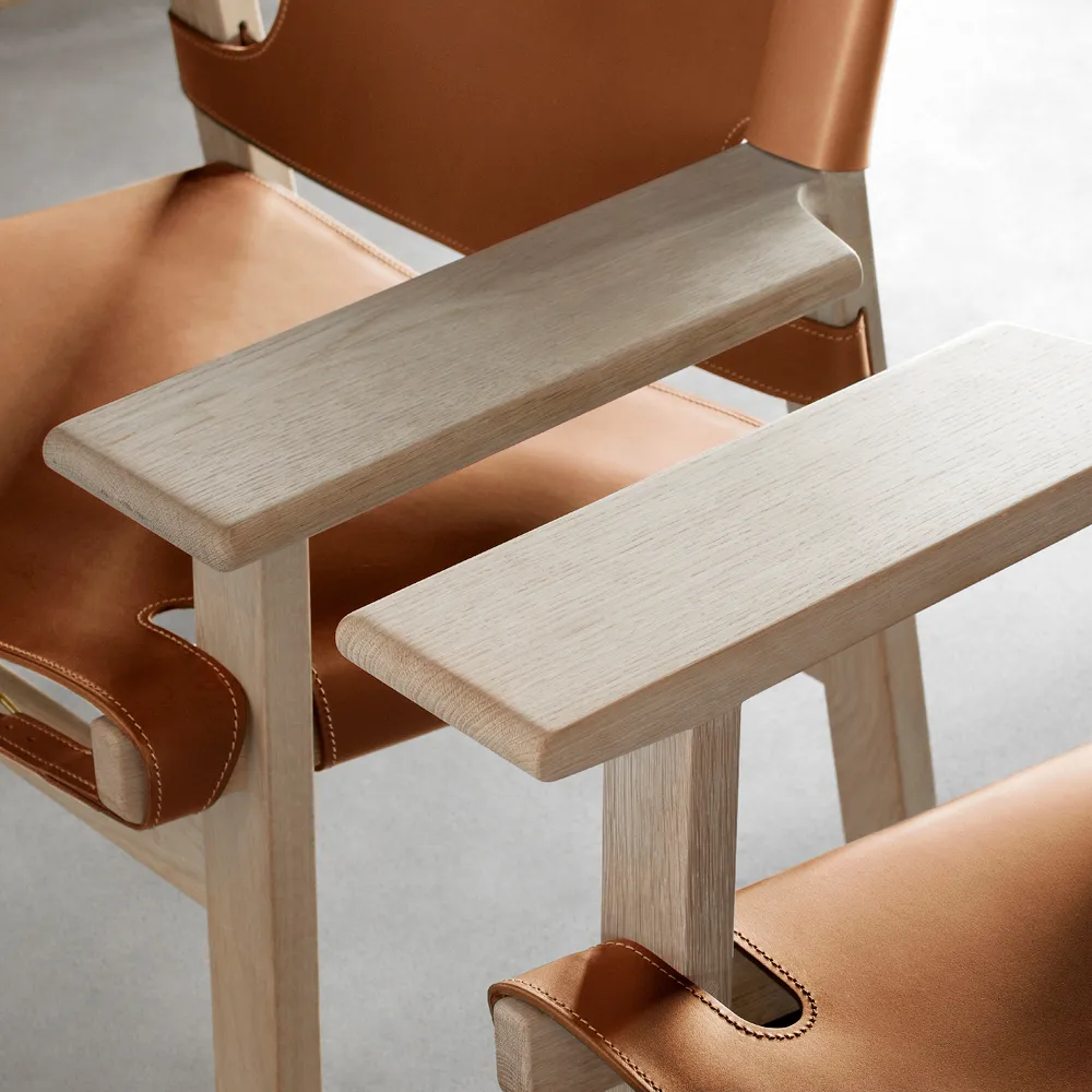 Den spanske cadeira poltrona, Couro preto-olmo envernizado preto Fredericia Furniture