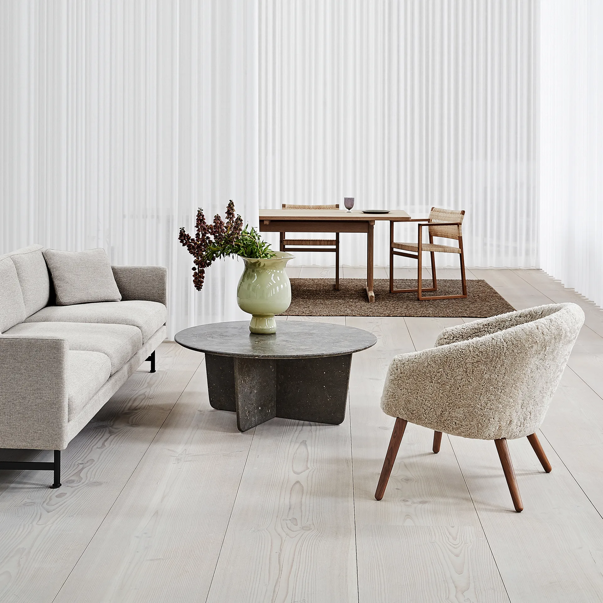 Ditzel poltrona lounge em pele de ovelha, Moonlight-noz-moscada Fredericia Furniture