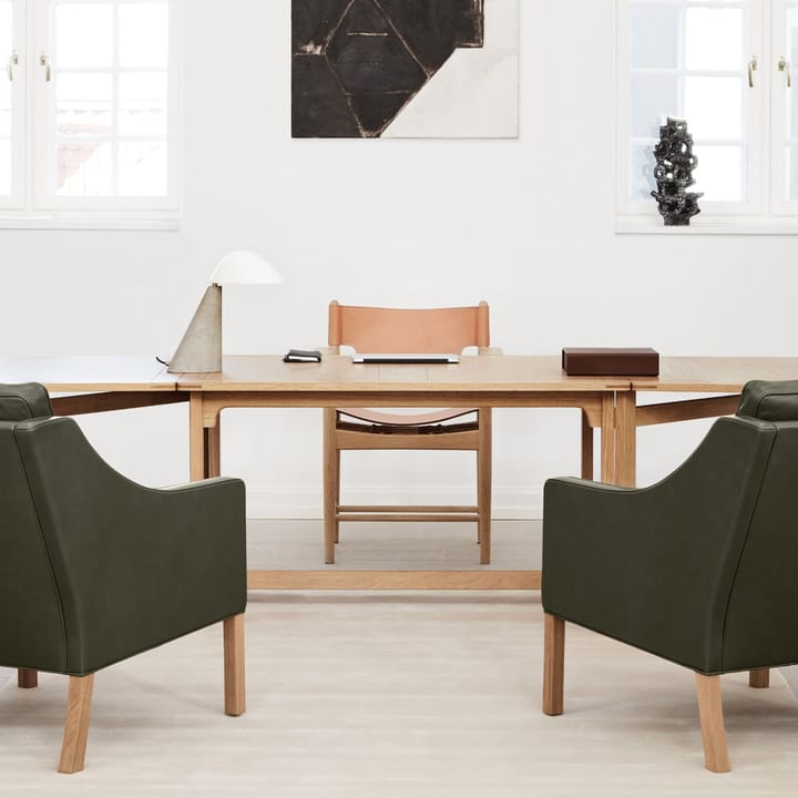 Fellow candeeiro de mesa, Branco-escuro atlantico limestone Fredericia Furniture