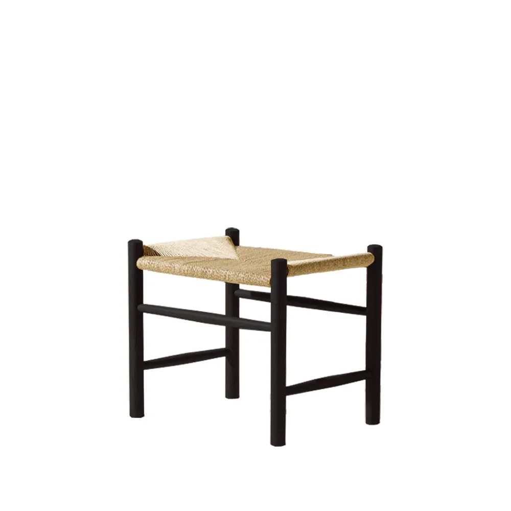 J16 banqueta, Natural-vezinho pintado de preto Fredericia Furniture