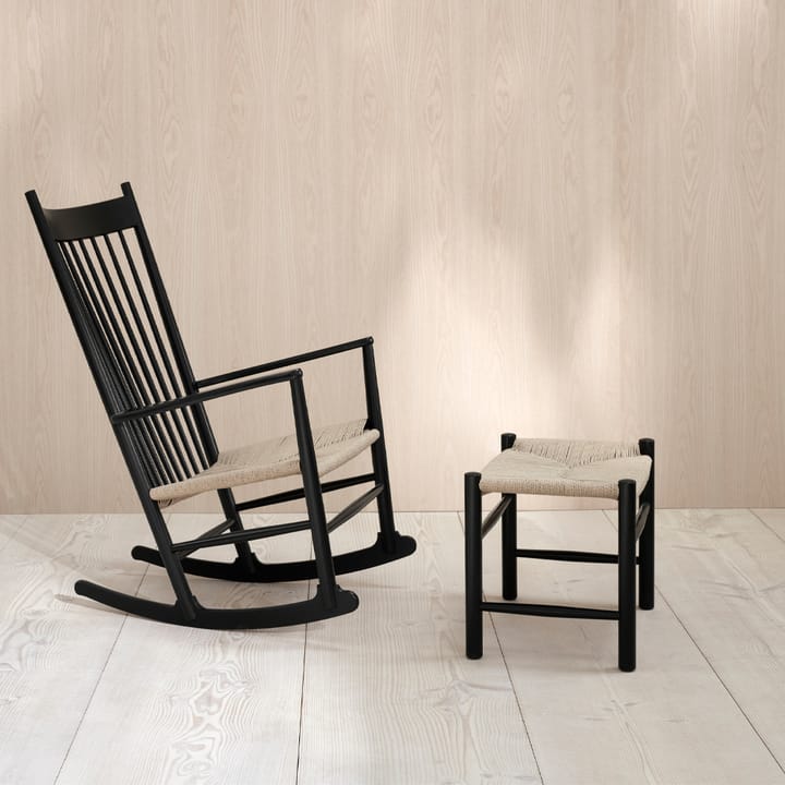 J16 banqueta, Preto-preto envernizado carvalho Fredericia Furniture