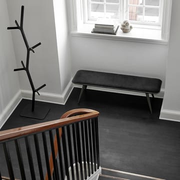 Nara cabide - Faia tingida de preto-aço pintado de preto - Fredericia Furniture
