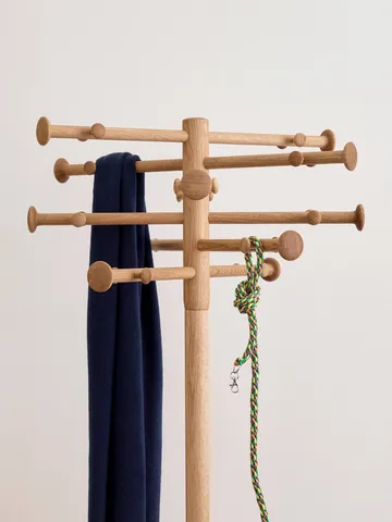 ND09 cabideiro - Carvalho oleado, 170 cm - Fredericia Furniture