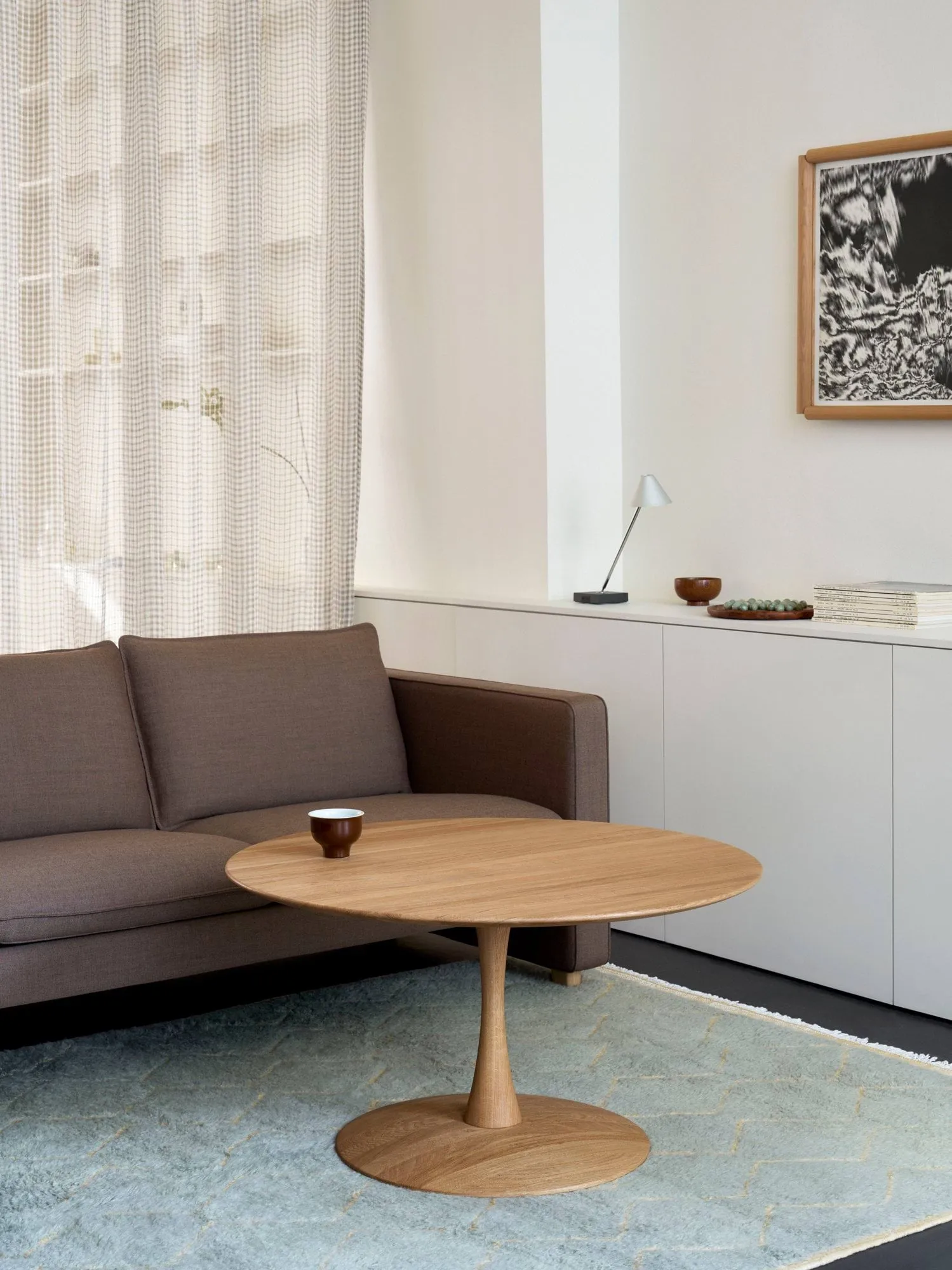 ND112 Trisse mesa de apoio, Carvalho oleado, Ø75x48 cm Fredericia Furniture