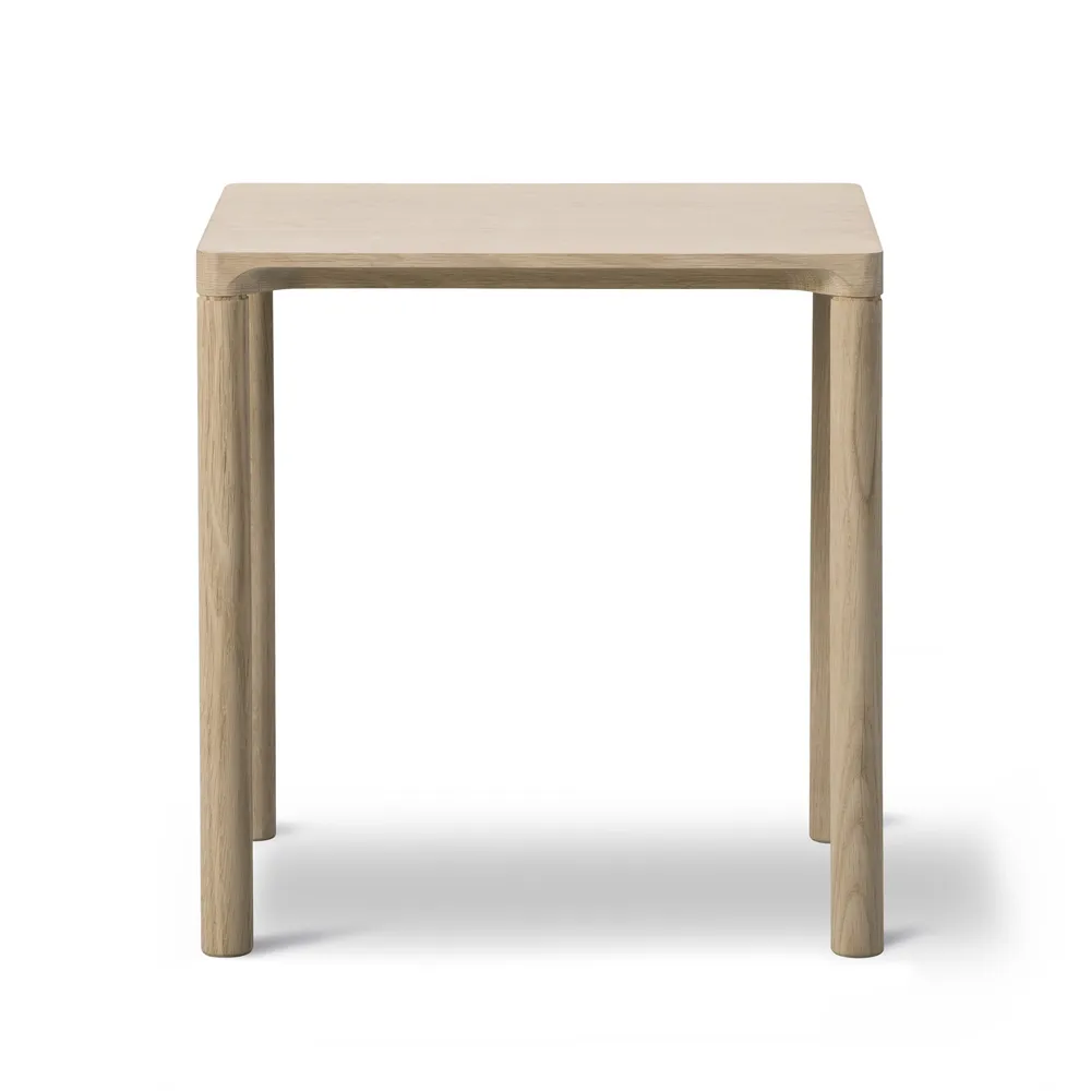 Piloti 6700 mesa de apoio, Óleo de carvalho- altura 35 cm Fredericia Furniture