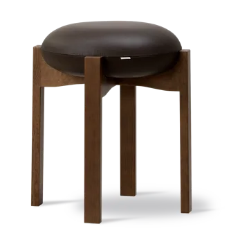 Pioneer banco redondo baixo - Primo 86-1-verniz fumado lacado carvalho - Fredericia Furniture