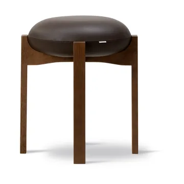 Pioneer banco redondo baixo - Primo 86-1-verniz fumado lacado carvalho - Fredericia Furniture