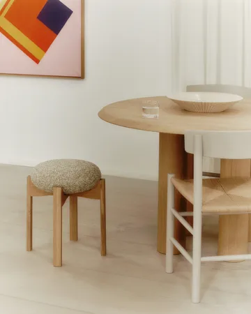 Pioneer banco redondo baixo - Zero 0001-lacado carvalho - Fredericia Furniture