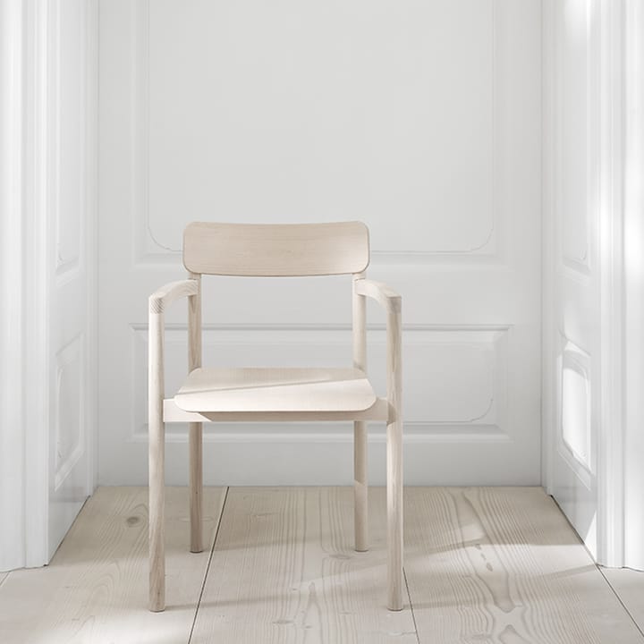 Post 3445 cadeira com braços, Carvalho lacado Fredericia Furniture