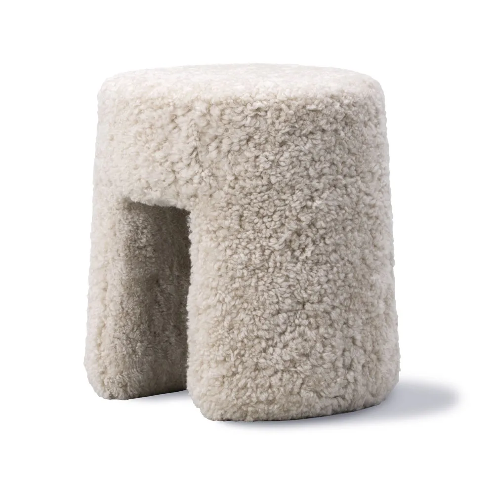 Sequoia pufe, Pele de carneiro moonlight Fredericia Furniture