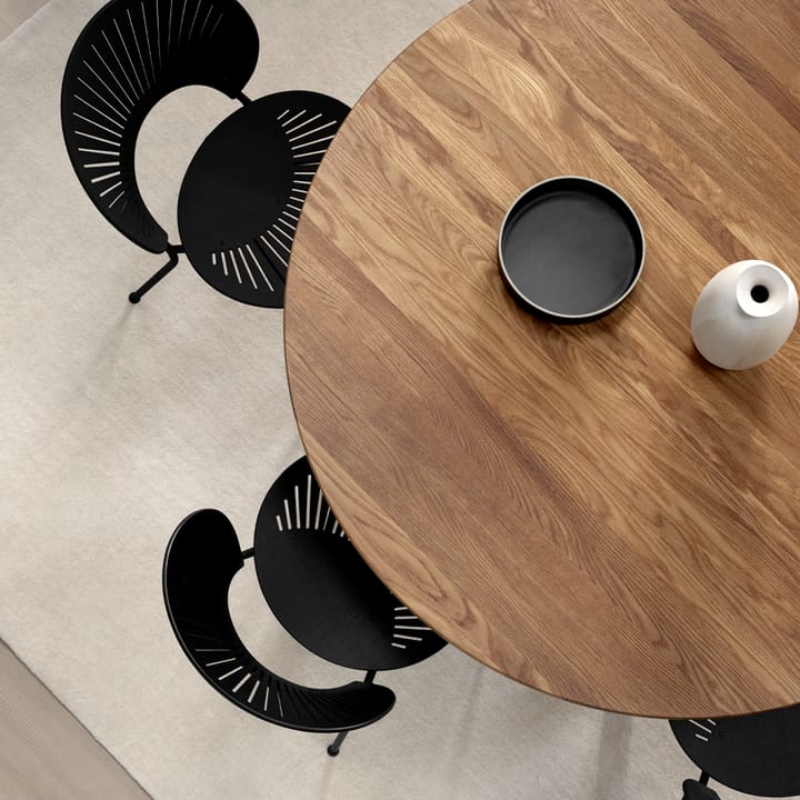 Trinidad 3398 cadeira, Pés em faia envernizada a preto - cromo Fredericia Furniture