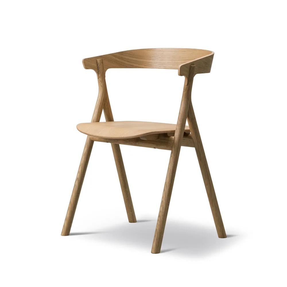 Yksi 3340 cadeira, Carvalho lacado Fredericia Furniture
