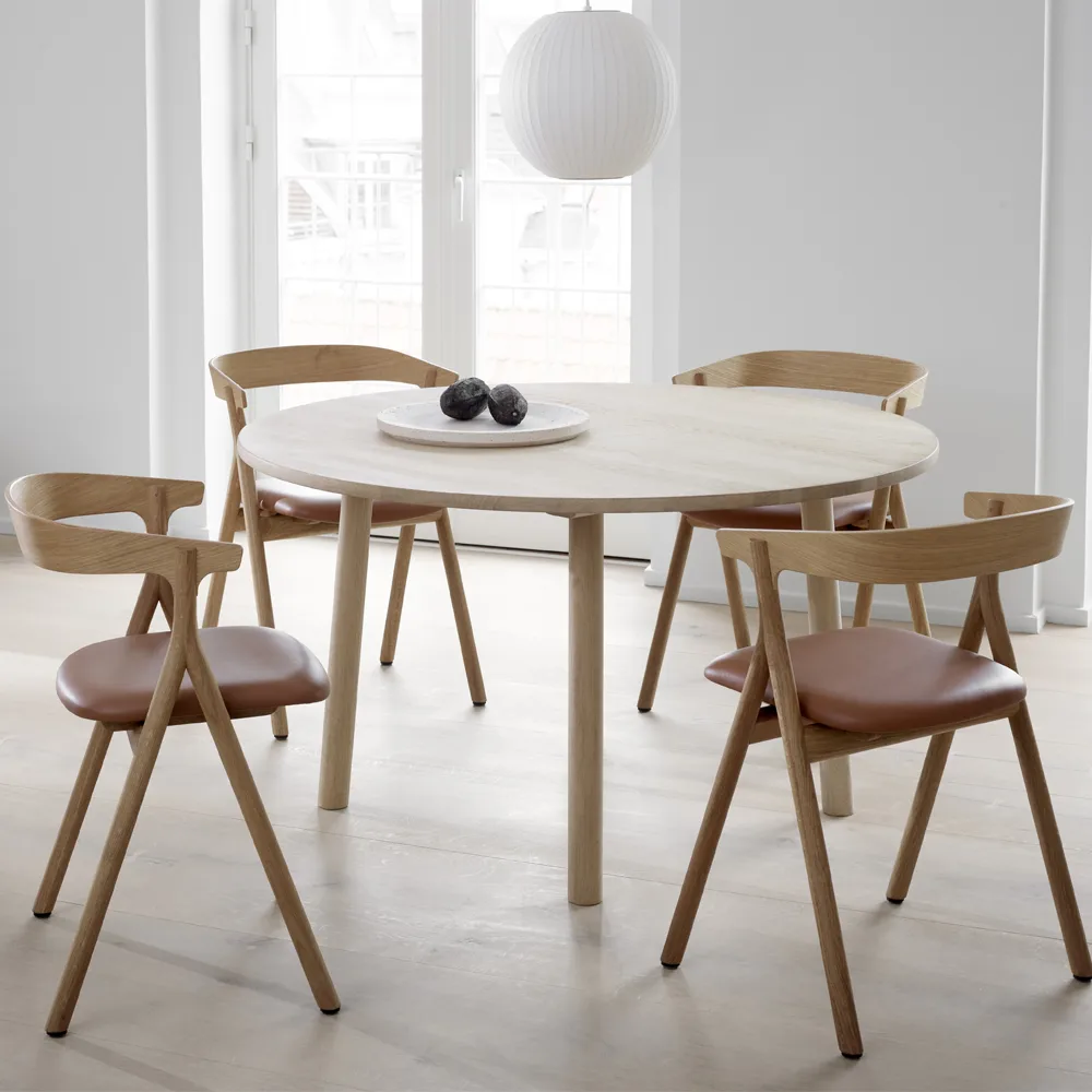 Yksi 3341 cadeira, Canvas 114 sand-lacado carvalho Fredericia Furniture