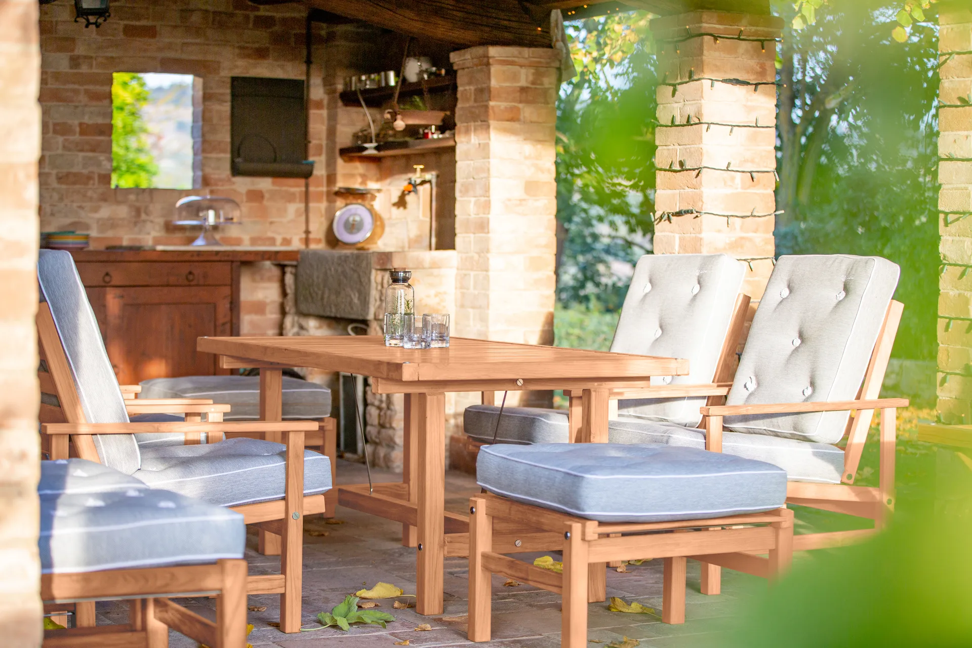 62 mesa, Redwood, 155x85x65,5 cm Fri Form