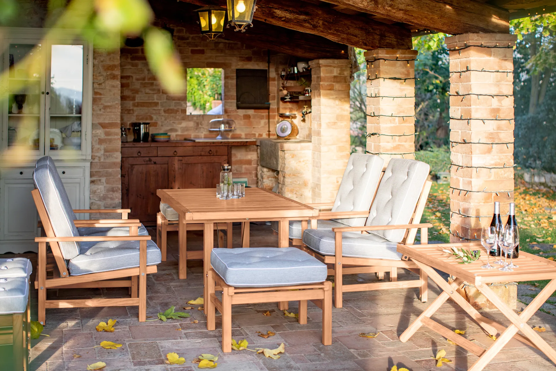 92 palete, Redwood Fri Form