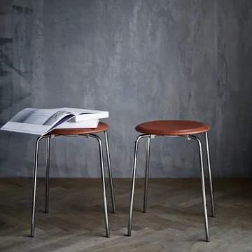 Banco em pele Dot - Wild leather walnut - Fritz Hansen