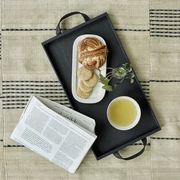 Bandeja Norr 25,5x46 cm - Carvalho escuro - Fritz Hansen
