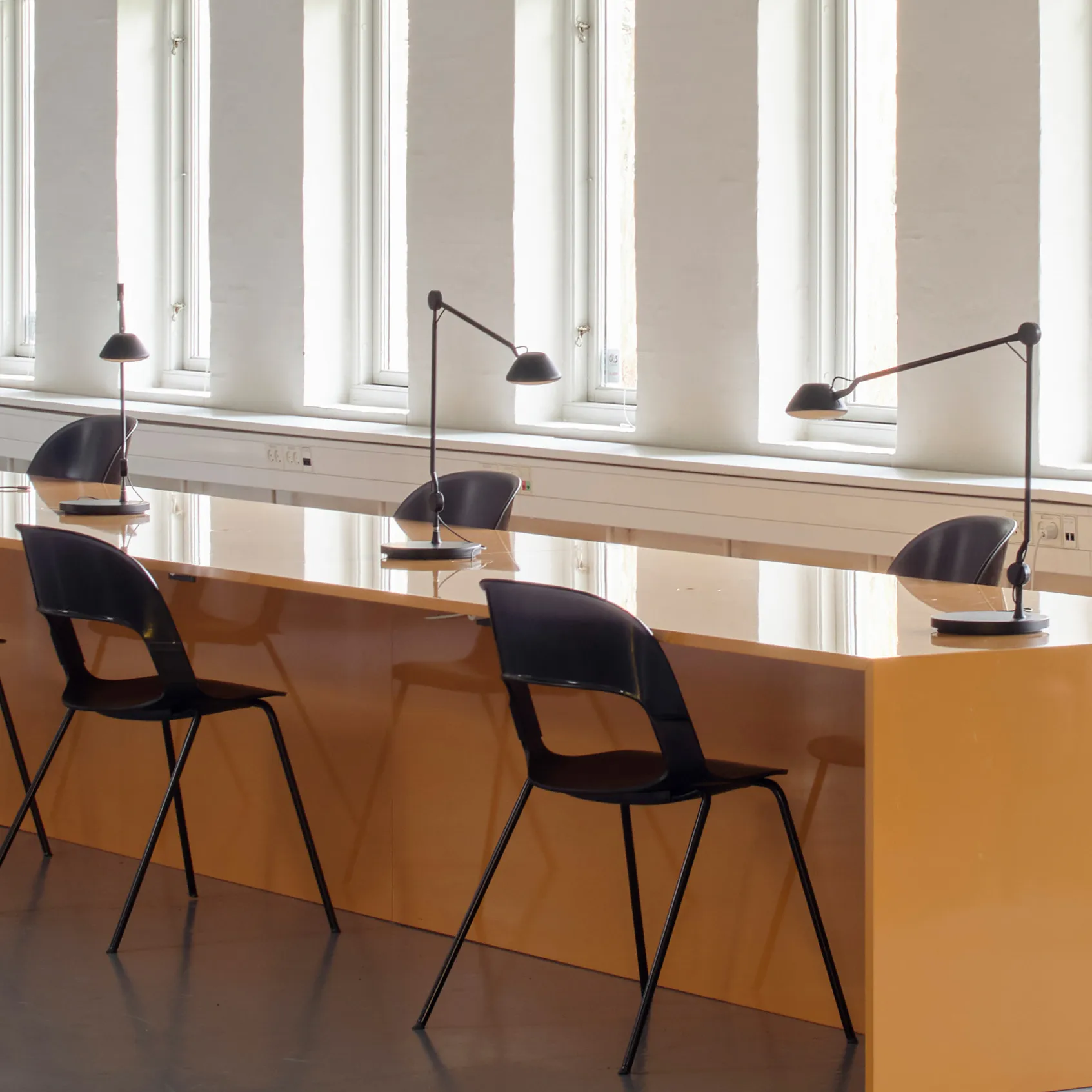 Candeeiro de mesa AQ01, Preto Fritz Hansen